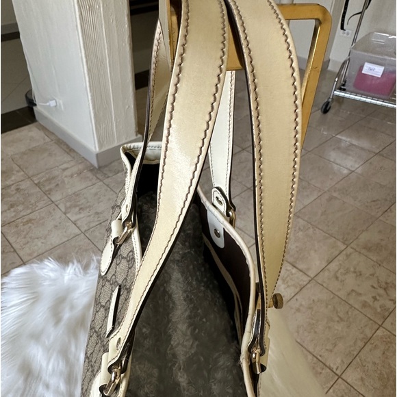 Auth Gucci Tote Shoulder Bag. EUC - Picture 8 of 15